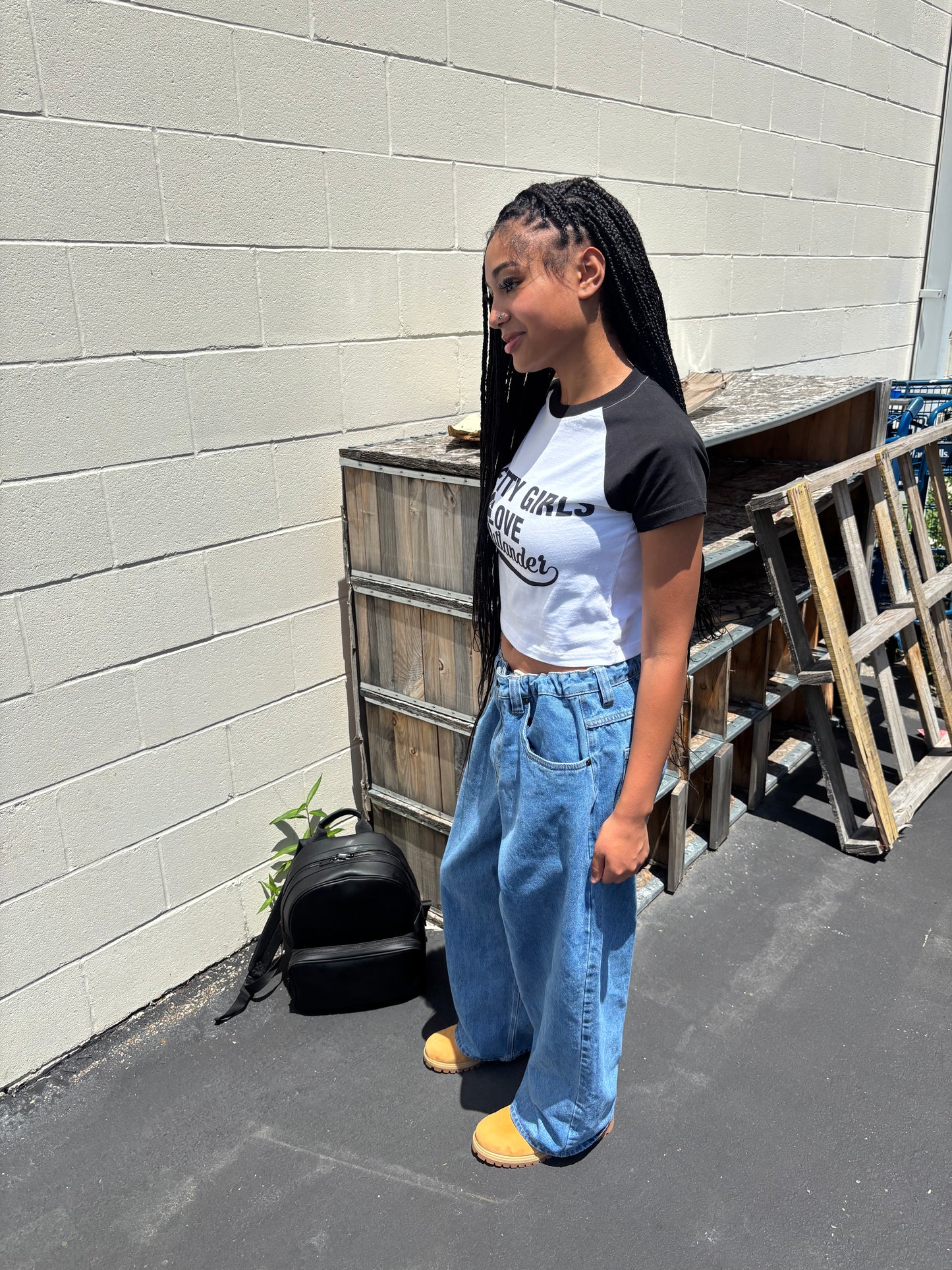 "BLACK" PRETTY GIRL FEMALE CROP TEE